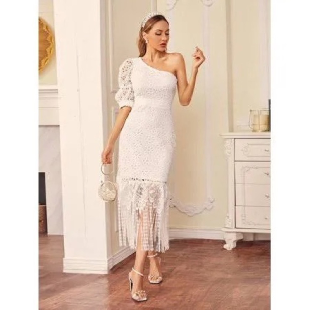 NWT White one shoulder lace dress with fringe never worn!